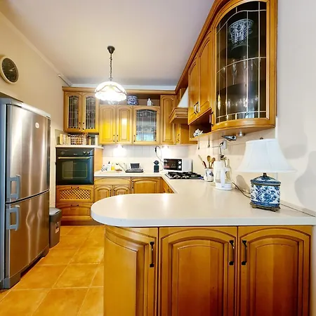 Quiet Near Metro And Old Town *