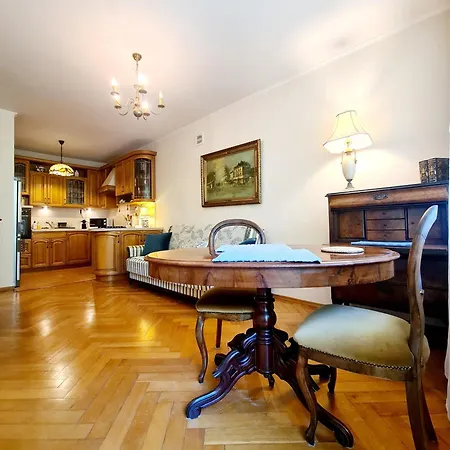 Quiet Near Metro And Old Town *