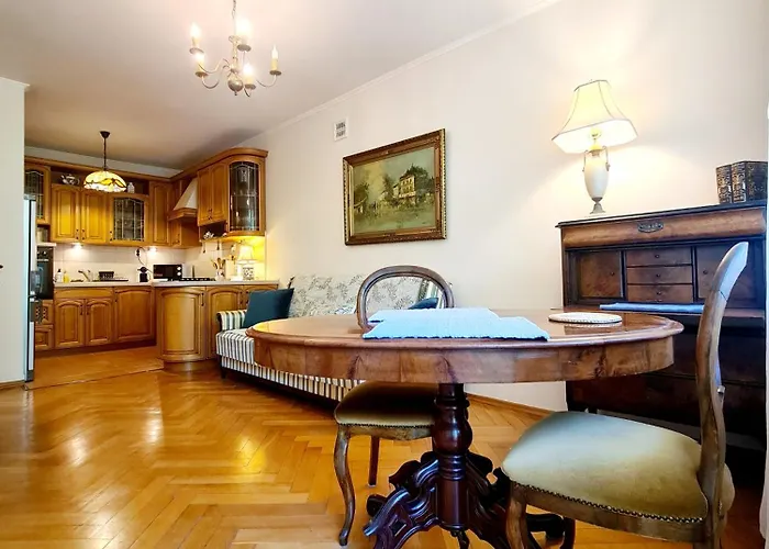 Quiet Near Metro And Old Town *